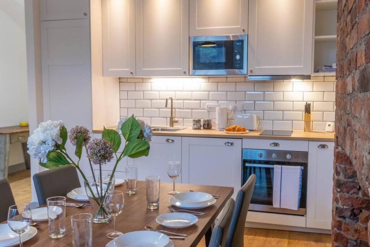 Pillo Rooms Serviced Apartments - Salford Манчестер Экстерьер фото