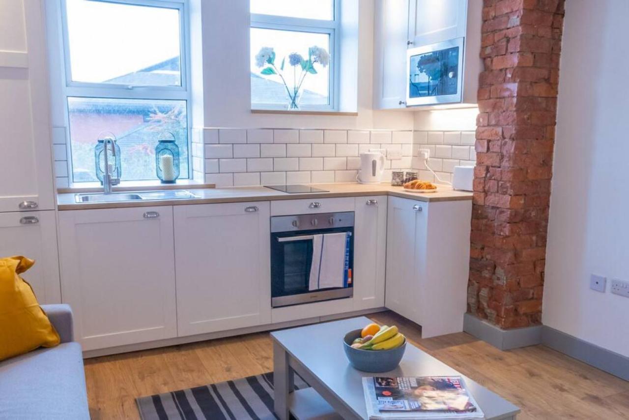 Pillo Rooms Serviced Apartments - Salford Манчестер Экстерьер фото