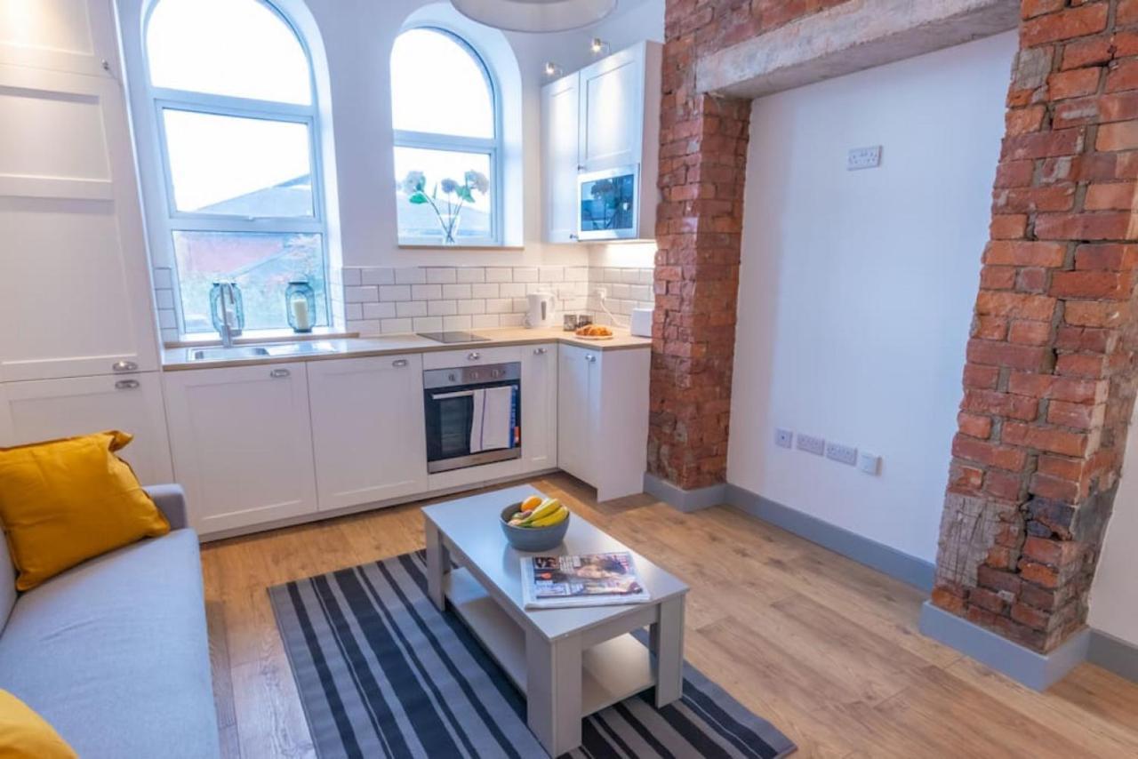 Pillo Rooms Serviced Apartments - Salford Манчестер Экстерьер фото