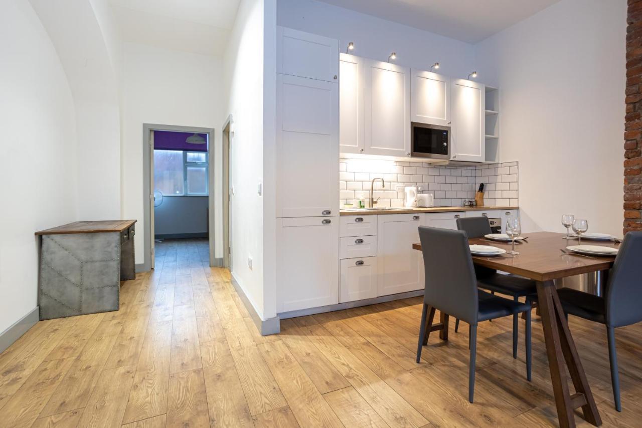 Pillo Rooms Serviced Apartments - Salford Манчестер Экстерьер фото