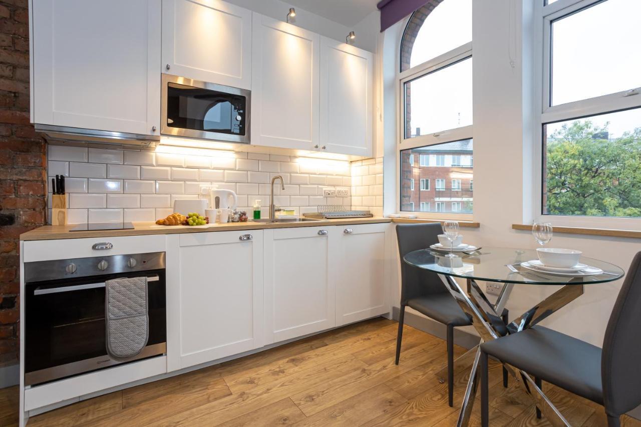 Pillo Rooms Serviced Apartments - Salford Манчестер Экстерьер фото