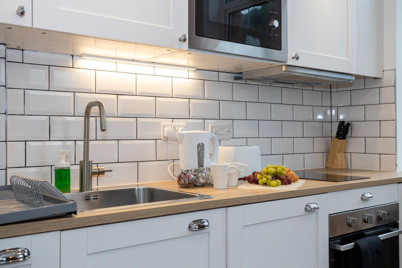 Pillo Rooms Serviced Apartments - Salford Манчестер Экстерьер фото