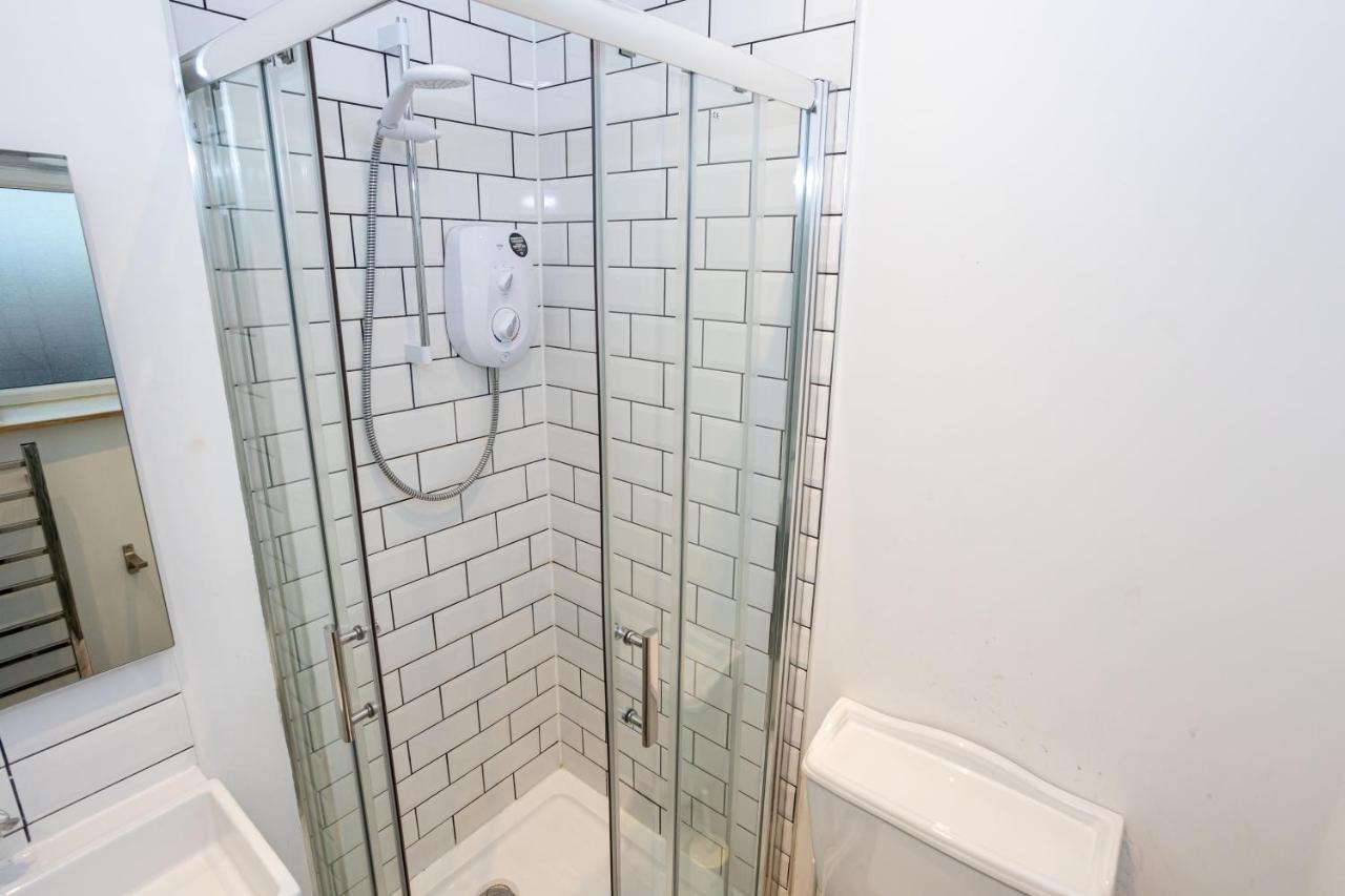 Pillo Rooms Serviced Apartments - Salford Манчестер Экстерьер фото