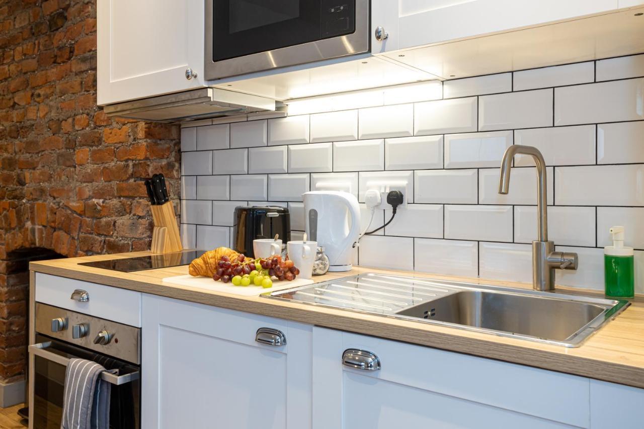 Pillo Rooms Serviced Apartments - Salford Манчестер Экстерьер фото