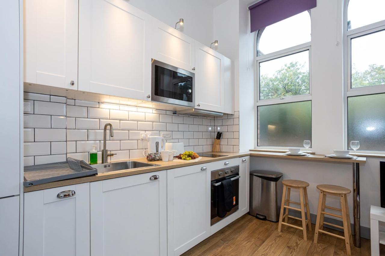Pillo Rooms Serviced Apartments - Salford Манчестер Экстерьер фото